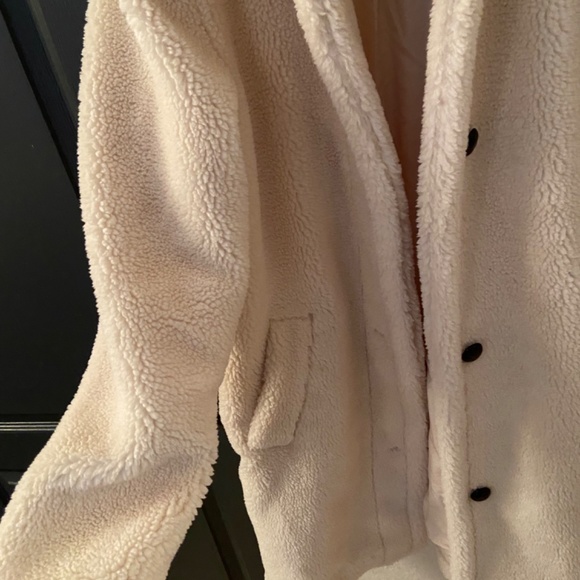 GAP Sherpa Coat - Picture 3 of 5